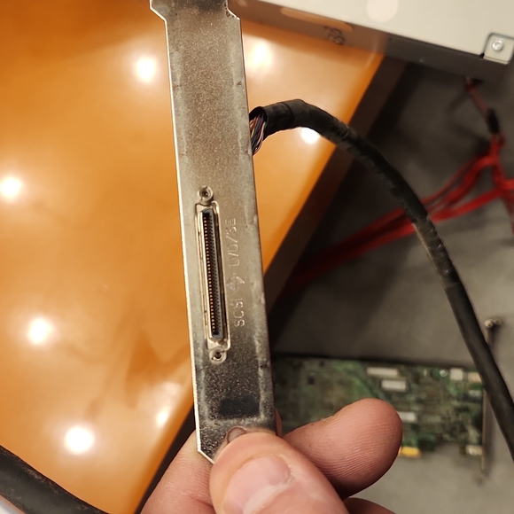 Quantum superloader tape drive - Picture 4 of 5